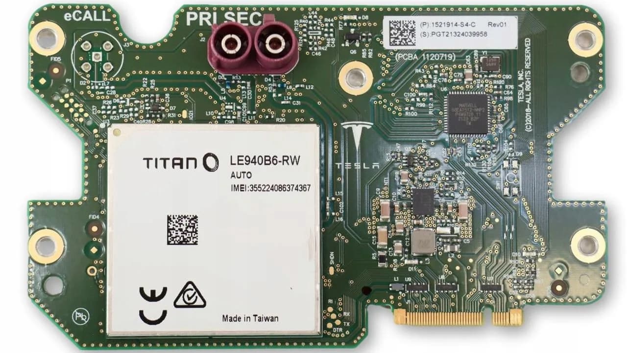 Заміна модема Tesla на європейський + своя SIM — 4G замість EDGE